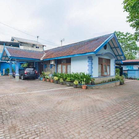 Reddoorz Syariah At Jl Pangeran Hidayatullah Cianjur Hotel Kültér fotó