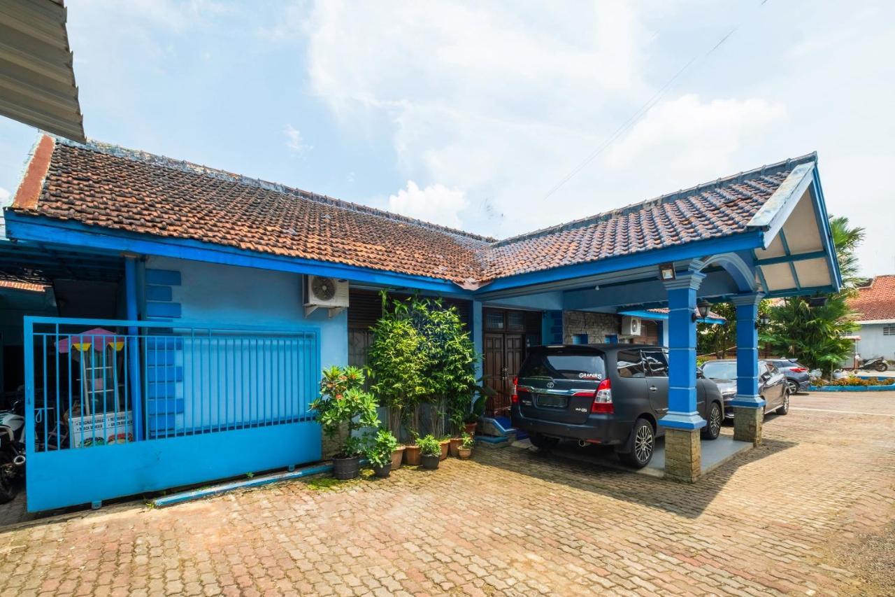 Reddoorz Syariah At Jl Pangeran Hidayatullah Cianjur Hotel Kültér fotó