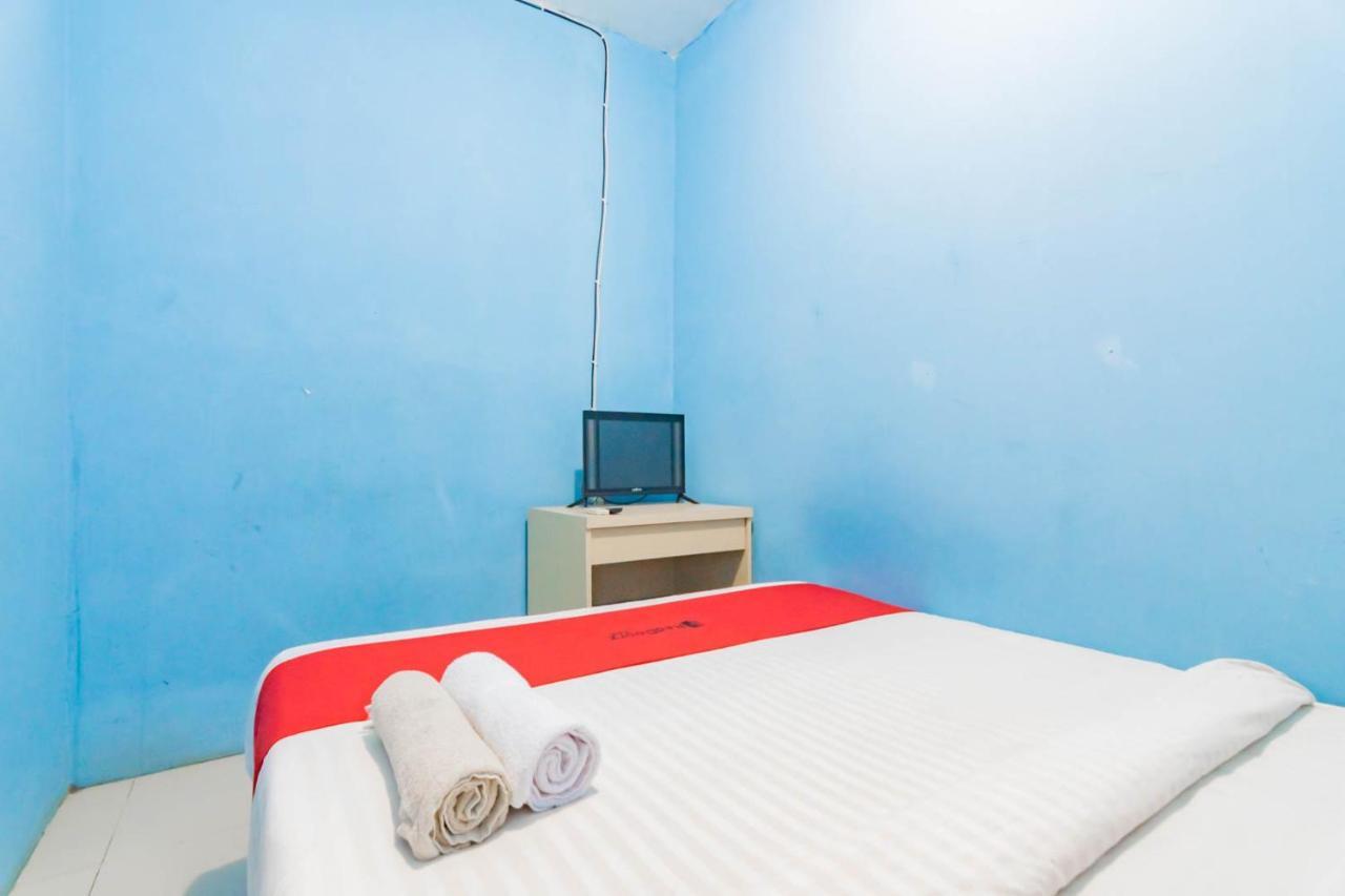 Reddoorz Syariah At Jl Pangeran Hidayatullah Cianjur Hotel Kültér fotó