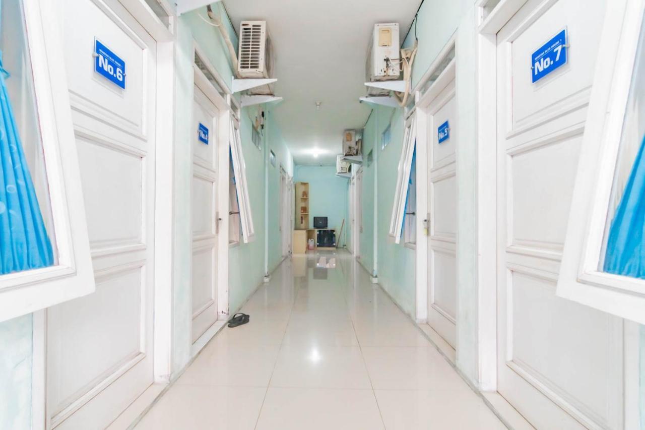 Reddoorz Syariah At Jl Pangeran Hidayatullah Cianjur Hotel Kültér fotó